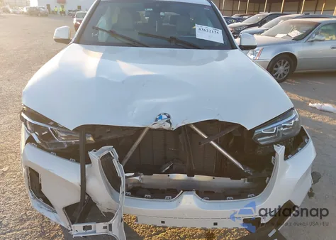 2022 BMW X3 xDrive30I z USA, uszkodzony, nr VIN 5UX53DP03N9M67828